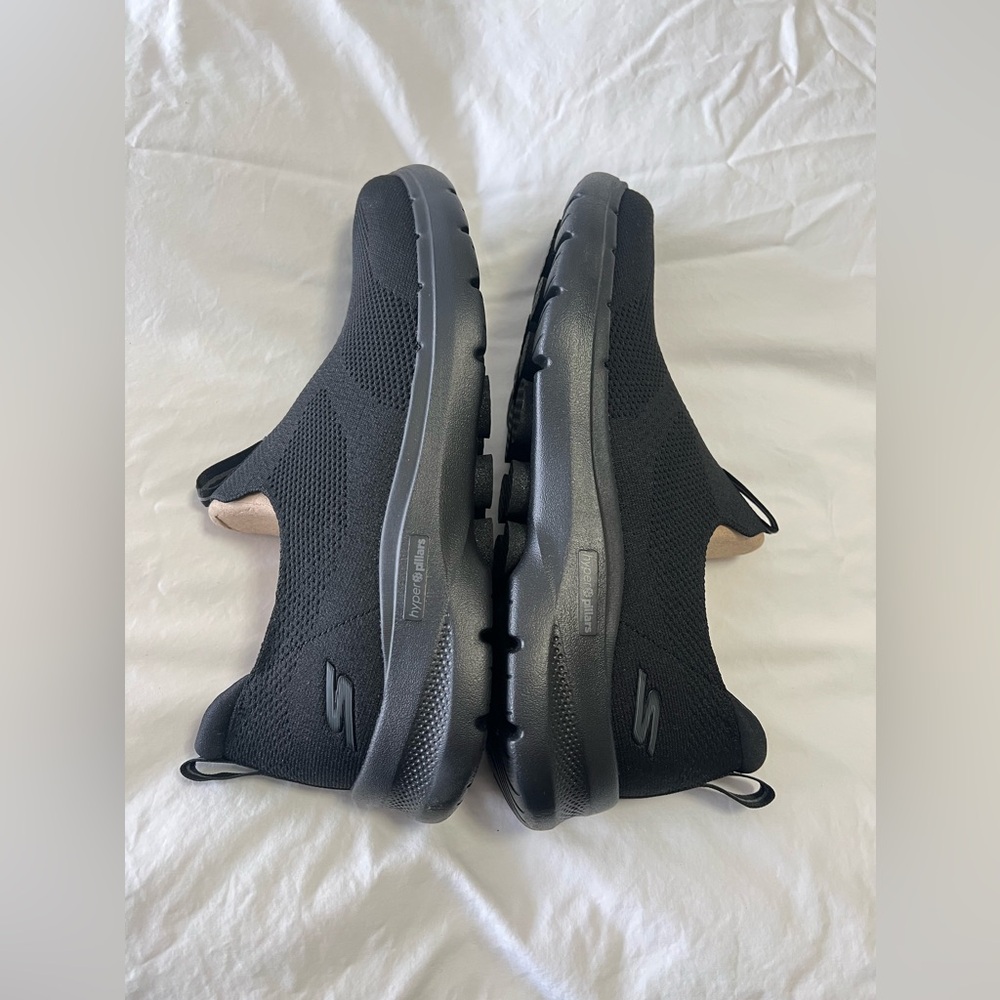 Skechers | Men's SZ 9 | Go Walk Air Cooled Black Comfort Slip-On Shoes | New - Picture 3 of 6